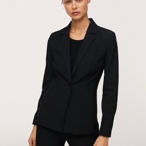 Black worm a blazer suit